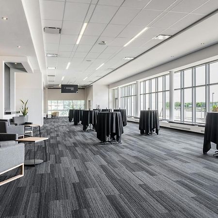 Four Points by Sheraton Lévis Convention Centre Exterior foto